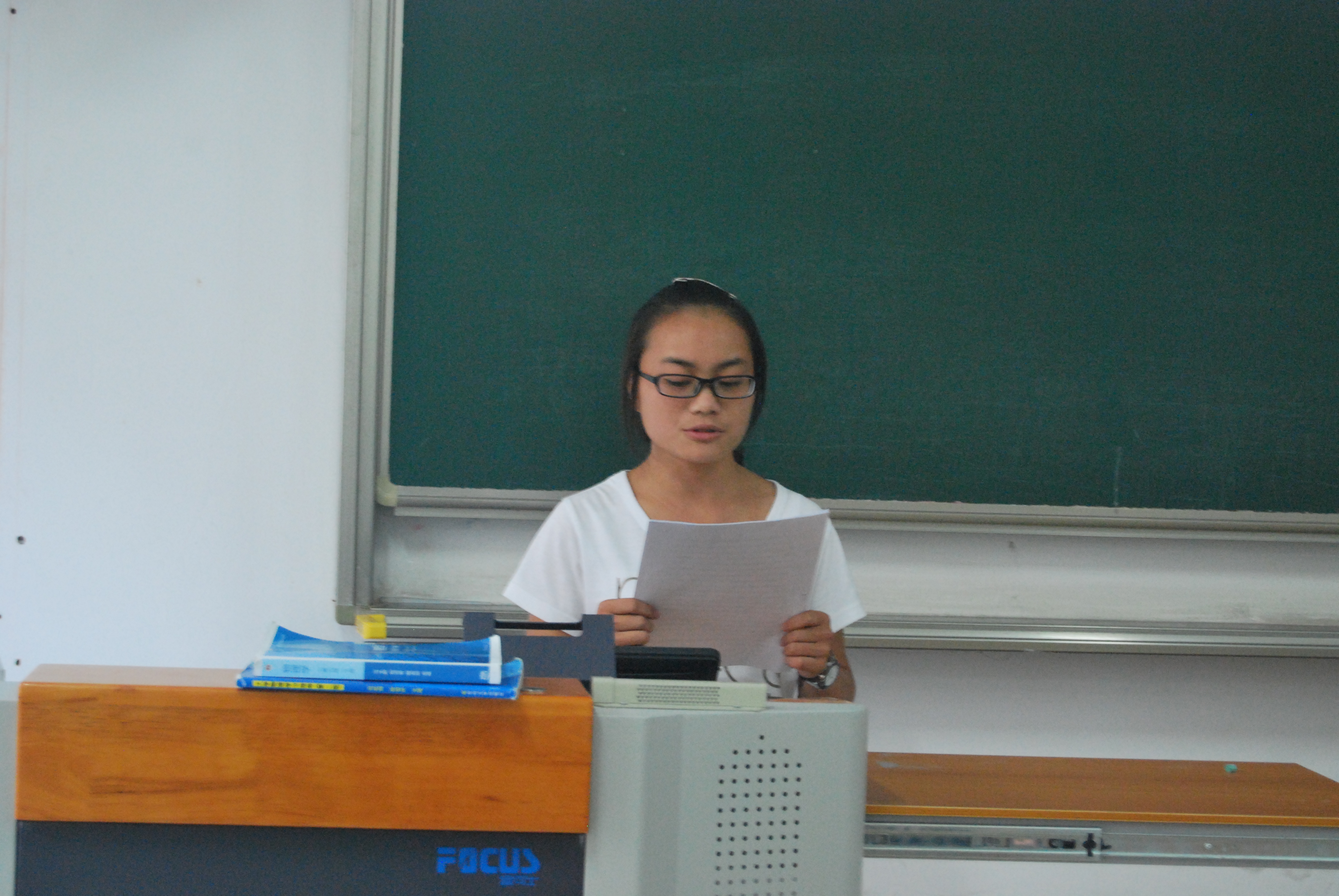 理学院“绿意江南”辩论赛初赛成功举办